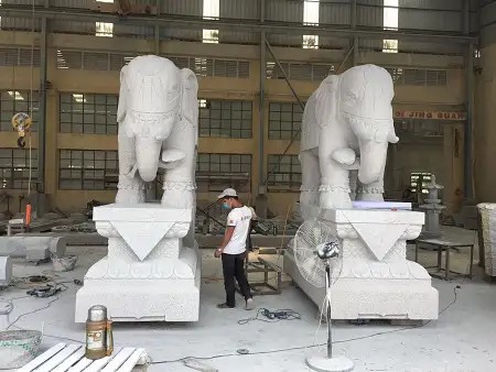 大象雕刻